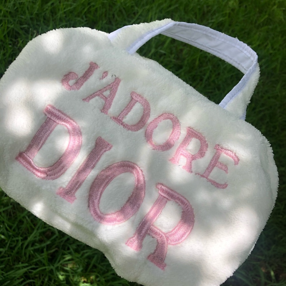Jadore dior bag terrycloth vintage read caption